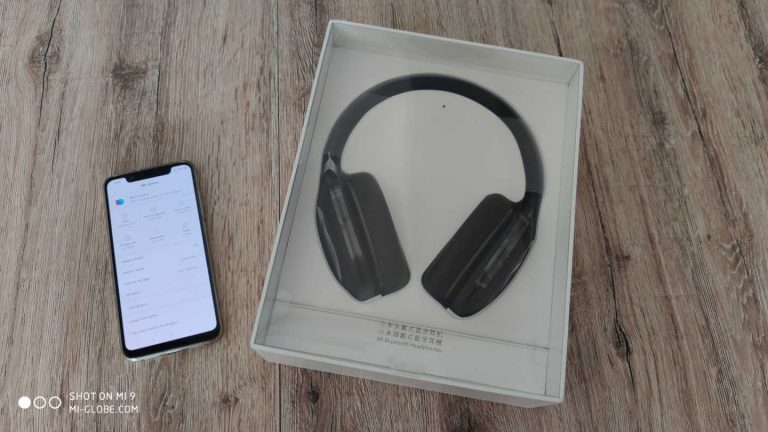 Xiaomi Noise-cancelling Bluetooth Headphones featuring aptX Bass and Dual Mics